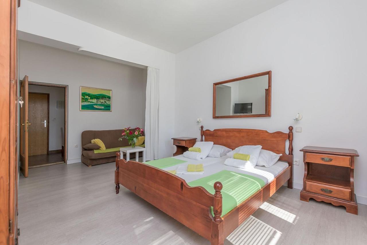 Duće Apartments Clarus Mare מראה חיצוני תמונה