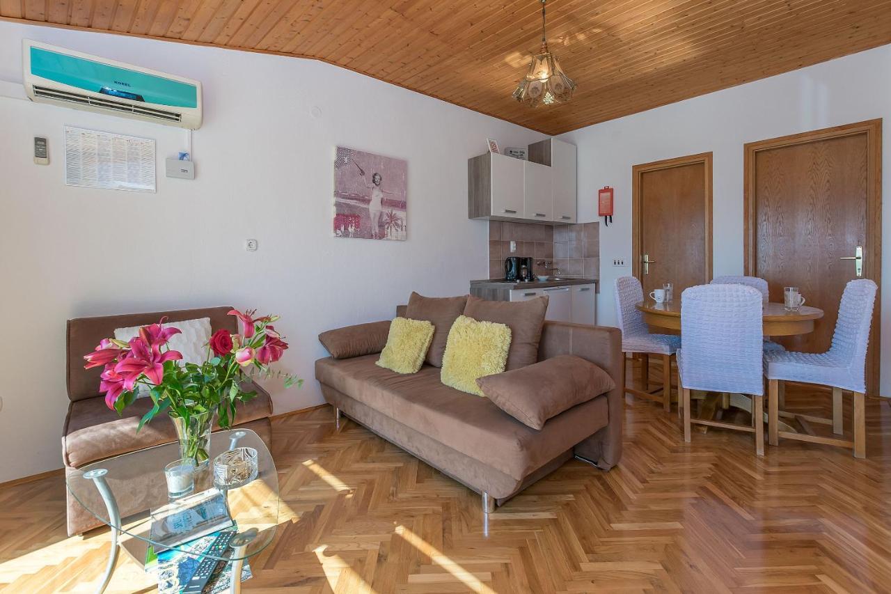 Duće Apartments Clarus Mare מראה חיצוני תמונה